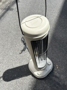 BRUNO(ブルーノ)カーボンファンヒーター BOE038 2018年製