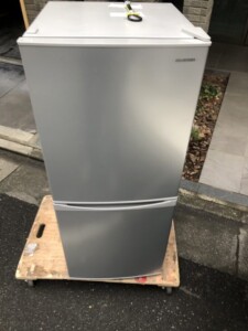 IRIS OHYAMA(アイリスオーヤマ)142L 2ドア冷蔵庫 IRSD-14A-S 2021年製