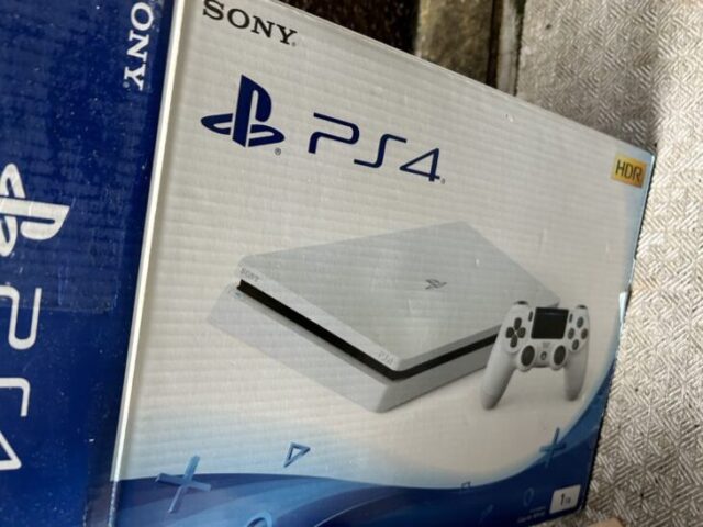 SONY（ソニー）プレーステーション4 1TB