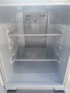 SHARP(シャープ)137L 2ドア冷蔵庫 SJ-GD14F-W 2020年製