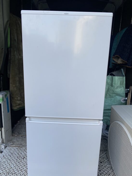 AQUA（アクア）168L 2ドア冷蔵庫 AQR-17M(W) 2022年製