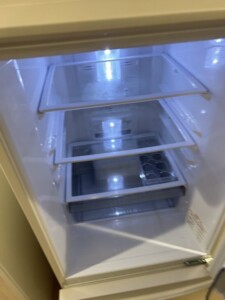 MITSUBISHI(三菱)146L 2ドア冷蔵庫 MR-P15G-W1 2022年製