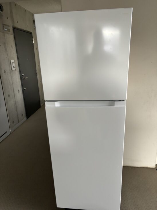 YAMADA（ヤマダ）236L 2ドア冷蔵庫 YRZ-F23K 2023年製