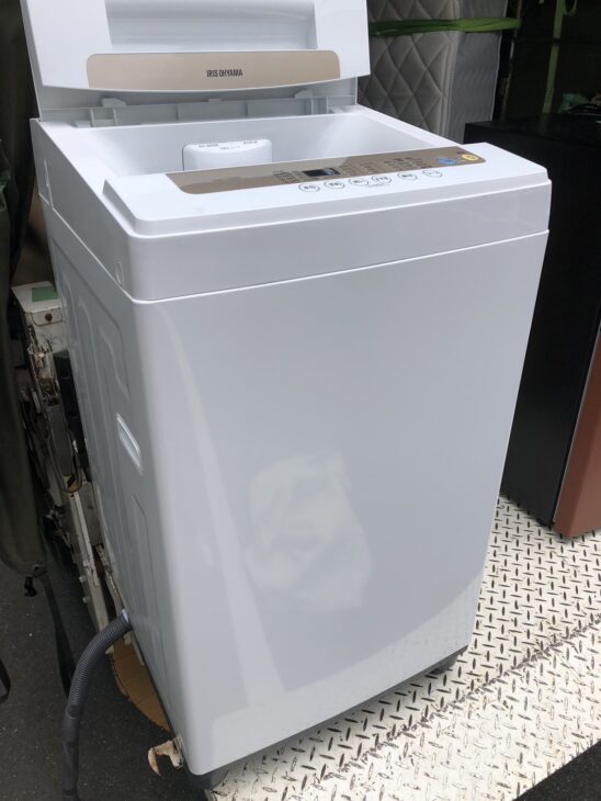 30日迄！18年☆アイリスオーヤマ 5㎏ 洗濯機【IAW-T502EN】M365