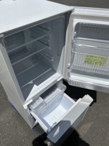 SHARP(シャープ)137L 2ドア冷蔵庫 SJ-GD14F-W 2020年製