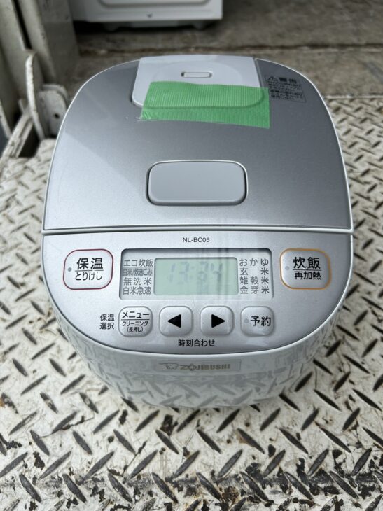 ZOJIRUSHI（象印）マイコン炊飯ジャー NL-BC05 2019年製