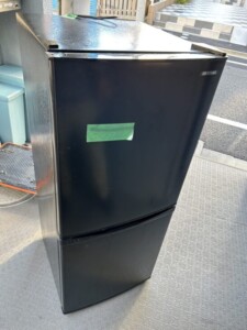 IRIS OHYAMA(アイリスオーヤマ)142L 2ドア冷蔵庫 IRSD-14A-B 2022年製