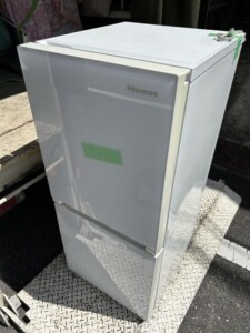 Hisense(ハイセンス)134L 2ドア冷蔵庫 HR-G13A-W 2018年製