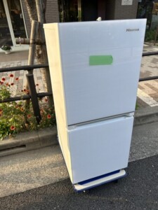 Hisense(ハイセンス)134L 2ドア冷蔵庫 HR-G13B-W 2021年製