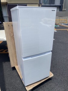 SHARP(シャープ)152L 2ドア冷蔵庫 SJ-D15H-W 2021年製