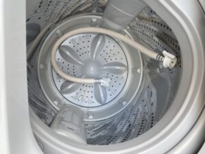 Hisense(ハイセンス)5.5キロ 全自動洗濯機 AT-WM5511-WH 2022年製