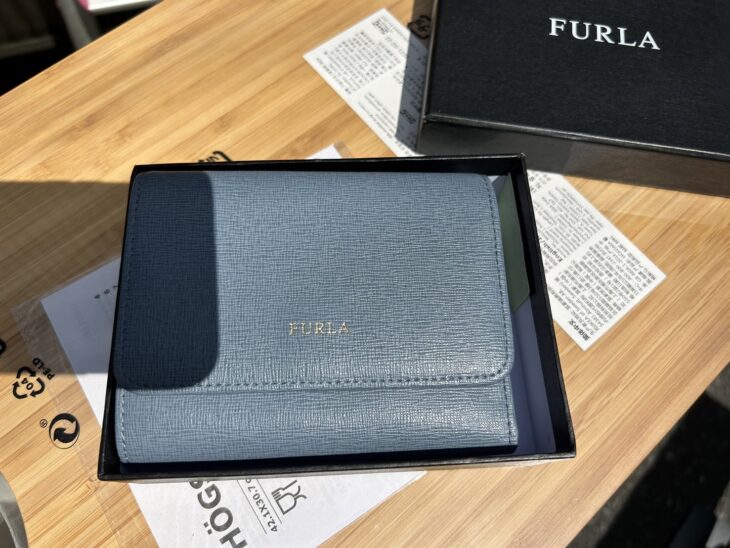 FURLA（フルラ）3つ折り財布