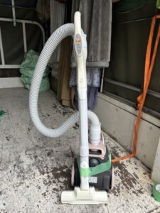 Panasonic(パナソニック)掃除機 MC-PK18A-P 2017年製