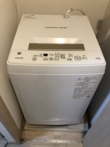 TOSHIBA(東芝)4.5キロ 全自動洗濯機 AW-45ME8 2021年製
