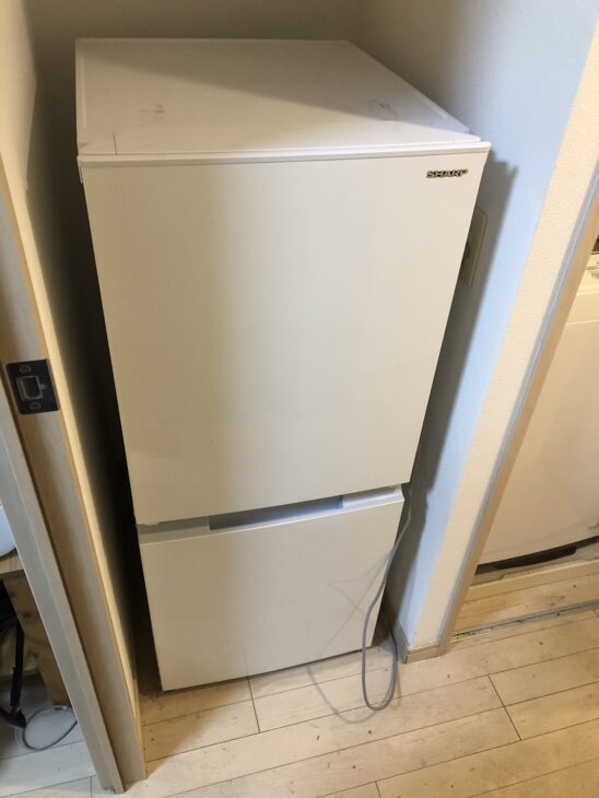 SHARP（シャープ）152L 2ドア冷蔵庫 SJ-15E9-W 2021年製