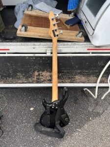 Aria Pro II(アリアプロツー)エレキギター AVB-series