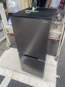 SHARP(シャープ)152L 2ドア冷蔵庫 SJ-D15J-H 2022年製