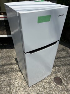 Hisense(ハイセンス)ノンフロン冷凍冷蔵庫 HR-B12C 2020年製
