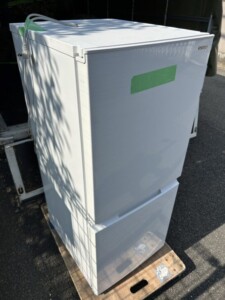 SHARP(シャープ)152L 2ドア冷蔵庫 SJ-D15H-W 2022年製