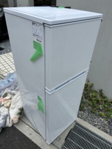 Abitelax(アビテラックス)139L 2ドア冷蔵庫 AR-131 2023年製