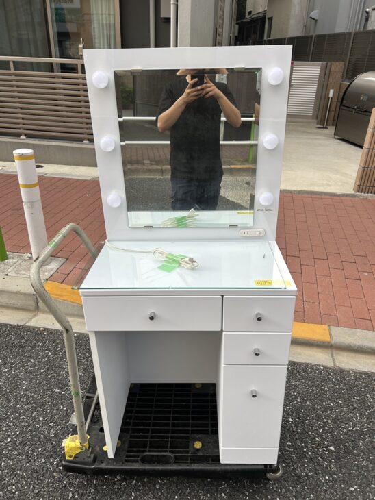 【取りに来られる方限定！！】インテリア岩永　ドレッサー インテリア岩永 ドレッサー ホワイトを（埼玉県戸田市）で【出張買取