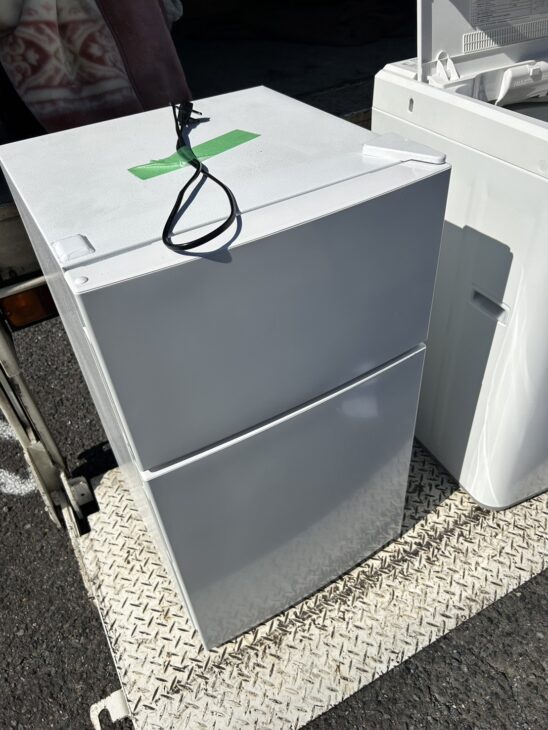 ⑯【税込み】MAXZEN マクスゼン 87L ミニ2ドア冷蔵庫(直冷式) JR087ML01WH 2021年製【PayPay使えます】 楽天市場】【期間限定5%OFFクーポン 5/7 10時まで】 冷蔵庫 87L 小型 2