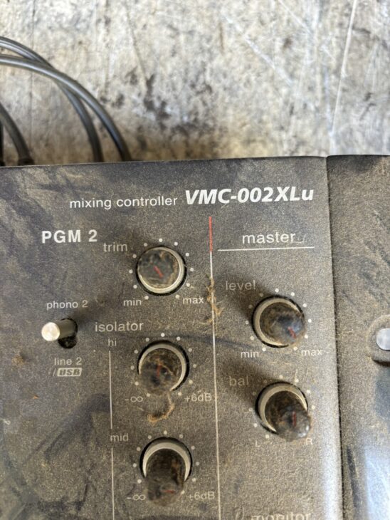 荒川区へ出張【買取】Vestax（ベスタクス）DJミキサー VMC-002XLu