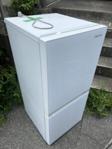 Hisense(ハイセンス)ノンフロン冷凍冷蔵庫 HR-G13B-W 2020年製