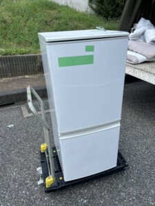 SHARP(シャープ)ノンフロン冷凍冷蔵庫 SJ-D14C-W 2017年製