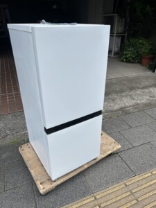 Hisense(ハイセンス)135L 2ドア冷蔵庫 HR-D13E3W 2024年製