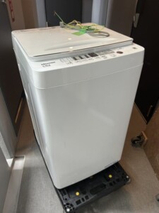 Hisense(ハイセンス)5.5キロ 全自動洗濯機 HW-55E2W 2024年製