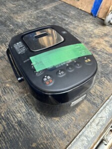 IRIS OHYAMA(アイリスオーヤマ)IHジャー炊飯器 RC-IK30-B 2022年製