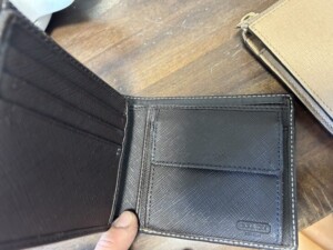 COACH(コーチ)二つ折り財布 シグネチャー