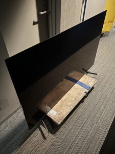 Hisense(ハイセンス)65型有機ELテレビ 65X8F 2021年製