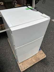 MAXZEN(マクスゼン)87L 2ドア冷蔵庫 JR087ML01WH 2023年製