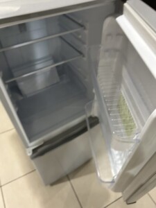 SHARP(シャープ)137L 2ドア冷蔵庫 SJ-D14F-S 2019年製