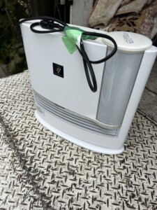 SHARP(シャープ)加湿セラミックファンヒーター HX-J120-W 2020年製