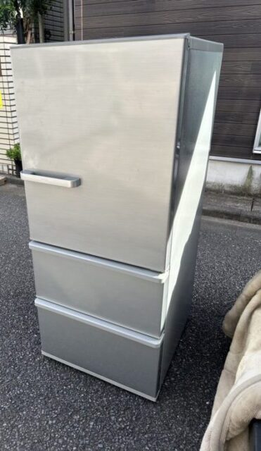 引っ越しによる売却【無料引取】AQUA 3ドア冷蔵庫 AQR-27J 八尾