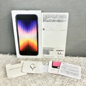 Apple(アップル)iPhoneSE A2296 64GB ホワイト