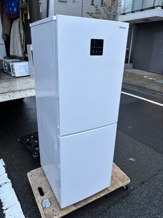 アイリスオーヤマの2ドア冷蔵庫 IRSN-17B-W 2022年製をあま市で