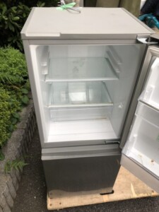 AQUA(アクア)126L 2ドア冷蔵庫 AQR-13H(S)2018年製