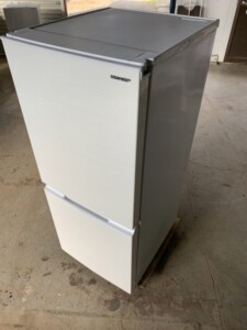 SHARP(シャープ)152L 2ドア冷蔵庫 SJ-D15G-W 2021年製