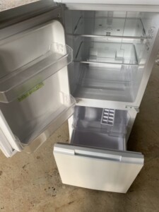 SHARP(シャープ)152L 2ドア冷蔵庫 SJ-D15G-W 2021年製