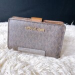 MICHAEL KORS（マイケルコース）二つ折り財布 レディース