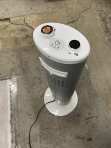 コイズミ 遠赤外線ストーブ KSS-0861 2016年製