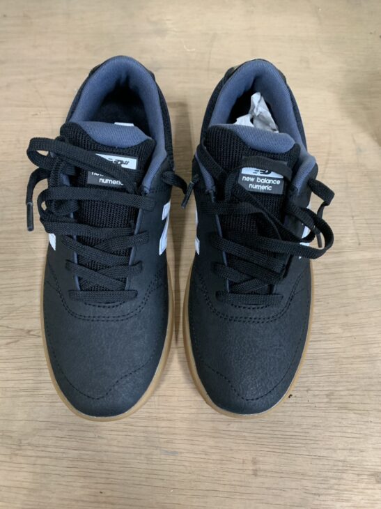 鹿児島市宇宿にて【出張査定】NEW BALANCE（ニューバランス）スケボー