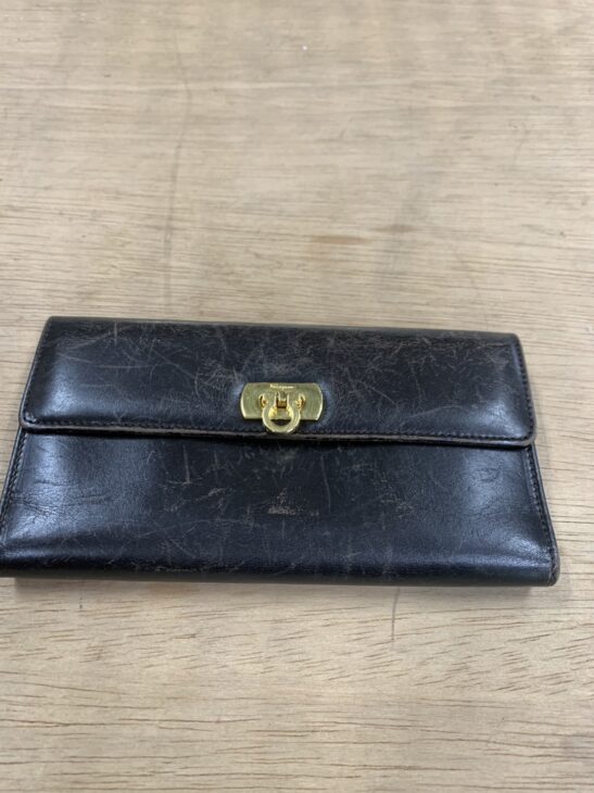 Salvatore Ferragamo（フェラガモ）長財布 レザー ブラック