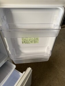 SHARP(シャープ)137L 2ドア冷蔵庫 SJ-D14E-W 2019年製