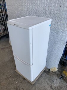 Panasonic(パナソニック)138L 2ドア冷蔵庫 NR-B14BW-W 2018年製