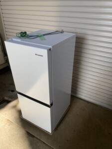 Hisense(ハイセンス)135L 2ドア冷蔵庫 HR-D1304 2022年製